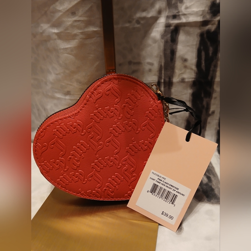 Juicy Couture Red Heart Crossbody Bag - Picture 2 of 4